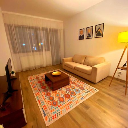 Bellagio - Cozy Apartment With Free Gym Bukarest Kültér fotó